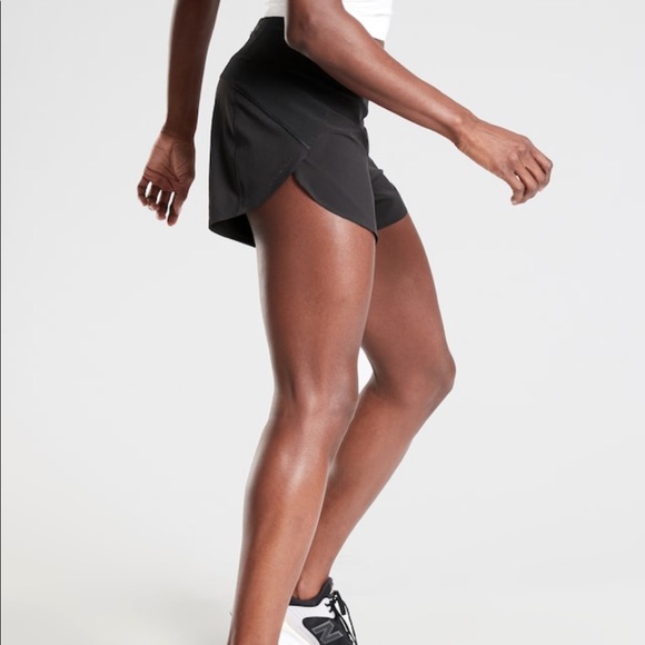 NWT Athleta Run With It 3.5" Short Black Small - Picture 6 of 16